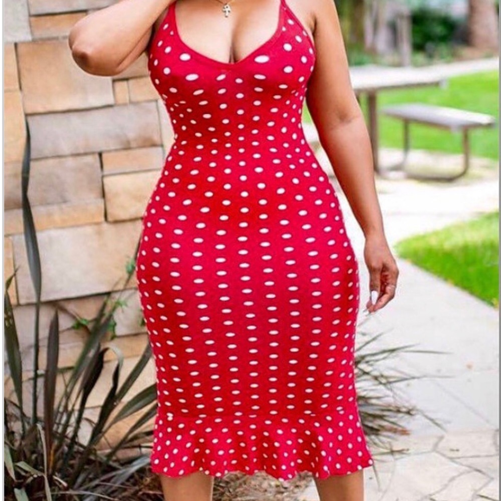 Mermaid Curvy Dotted Dress